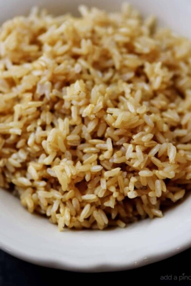 Instant Pot Brown Rice Recipe - This no-fail, easy as can be brown rice recipe is perfect for busy weeknights and easy meal prep! // addapinch.com