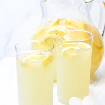 Lemonade Recipe - Refreshing homemade Fresh Lemonade recipe made with fresh lemons! It's a classic delicious drink perfect for any occasion! Makes the perfect cold drink and is such a family favorite! // addapinch.com