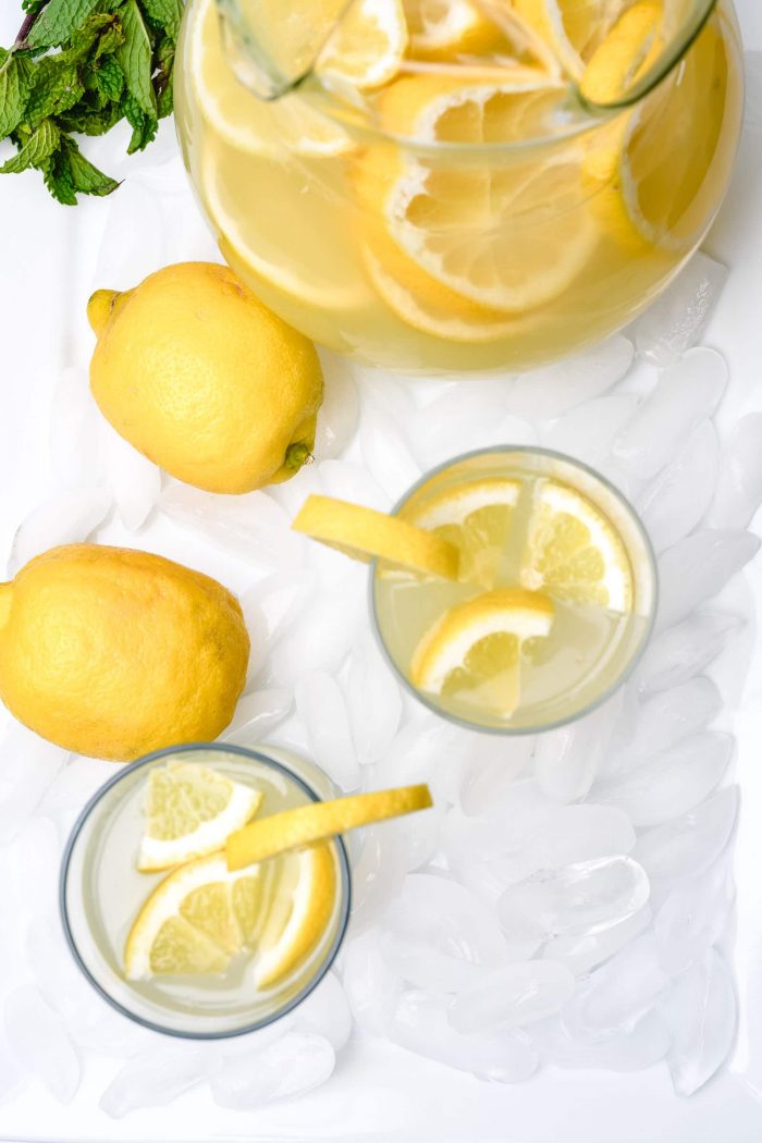 Lemonade Recipe - Refreshing homemade Fresh Lemonade recipe made with fresh lemons! It's a classic delicious drink perfect for any occasion! Makes the perfect cold drink and is such a family favorite! // addapinch.com