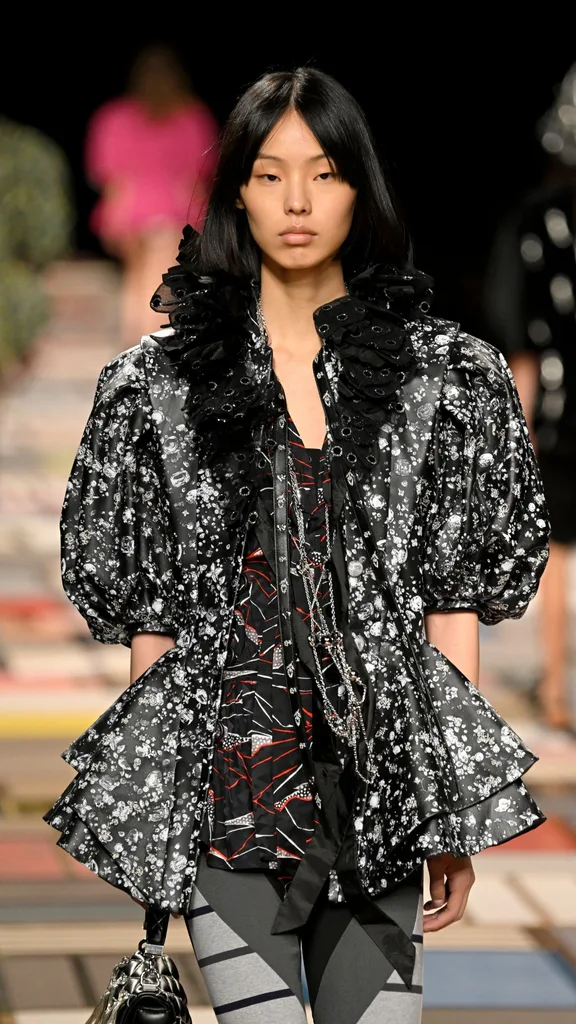 A model walks the runway during the Louis Vuitton Paris Womenswear Spring-Summer 2025 show as part of Paris Fashion Week on October 01, 2024 in Paris, France.