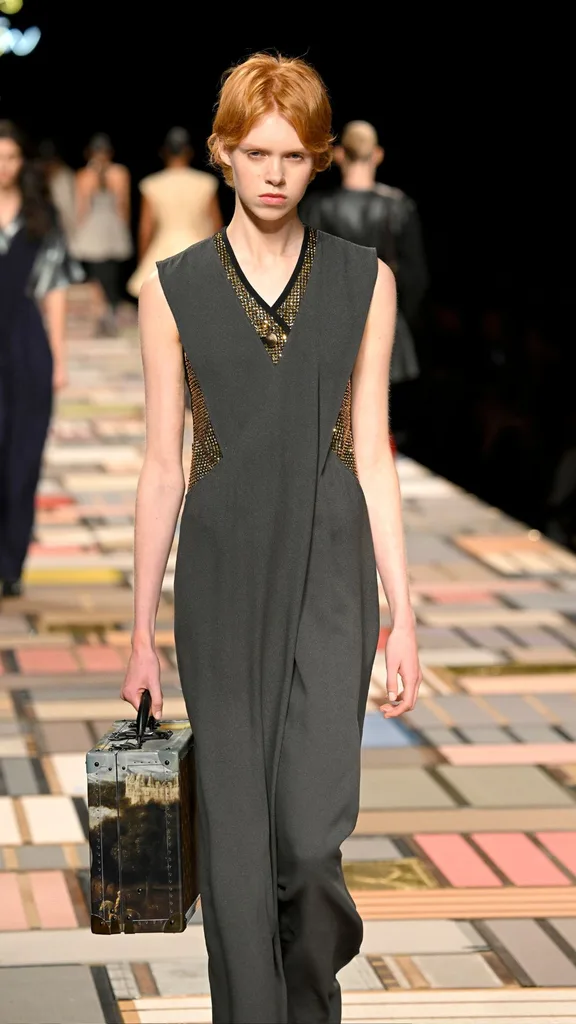 A model walks the runway during the Louis Vuitton Paris Womenswear Spring-Summer 2025 show as part of Paris Fashion Week on October 01, 2024 in Paris, France.