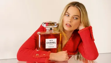 margot robbie chanel no.5 campaign