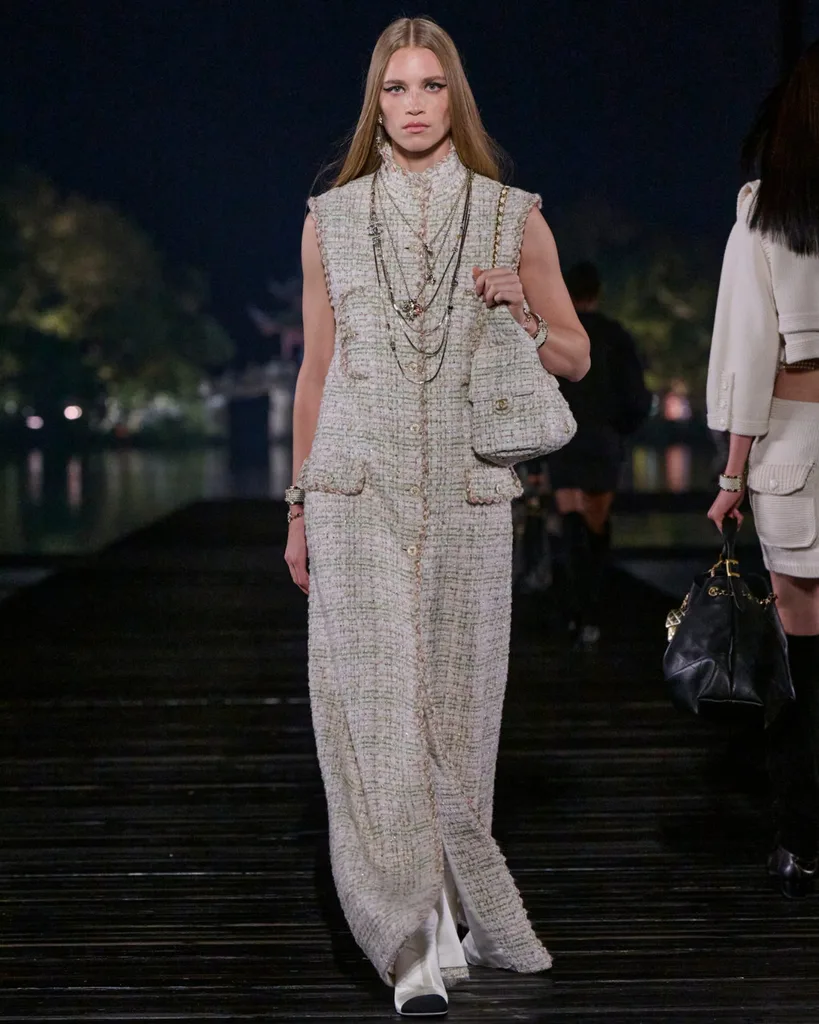 Chanel Metiers D'Art 2024/25 runway show Hangzhou